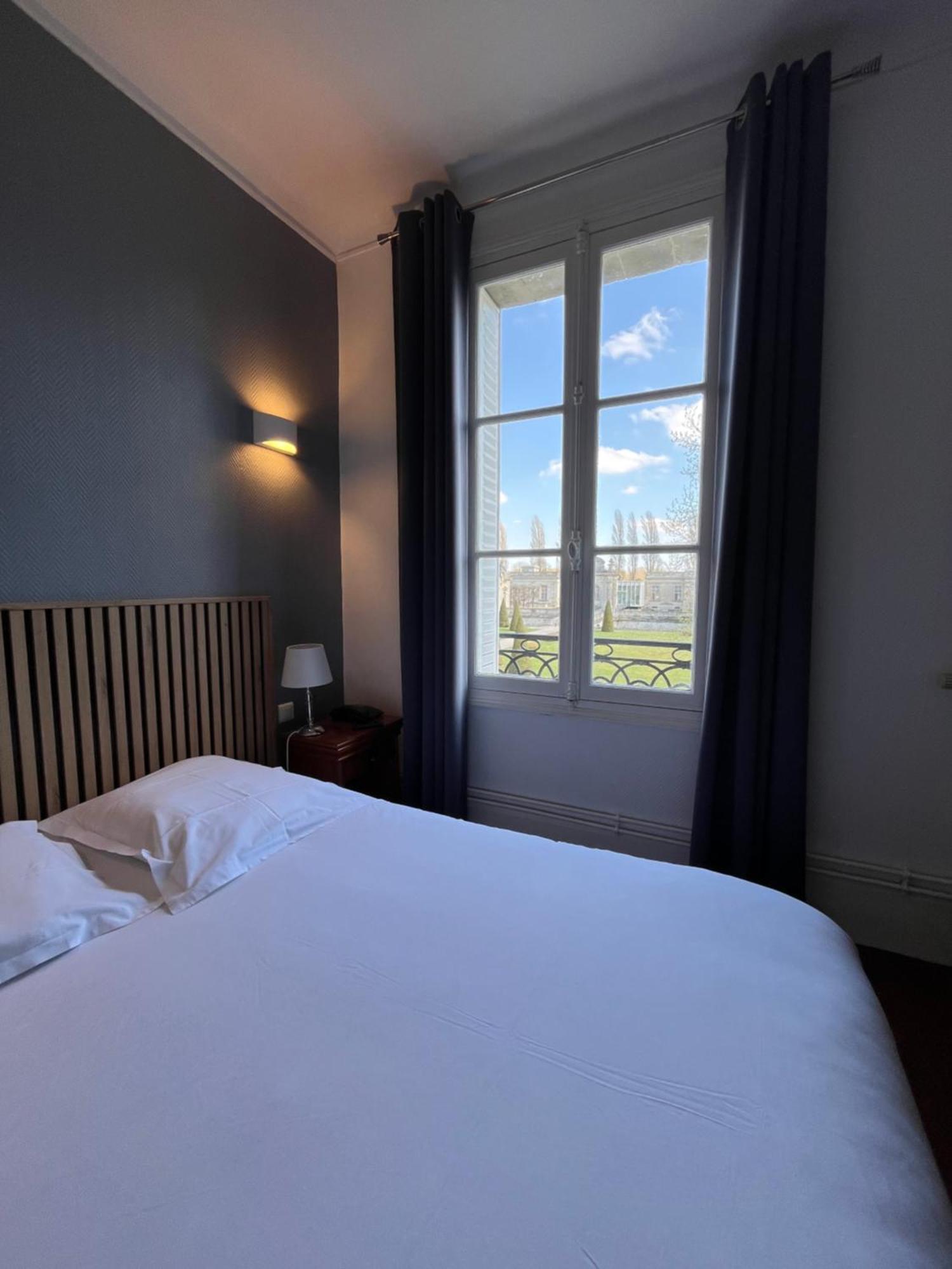 Hostellerie Le Griffon Blérancourt Buitenkant foto